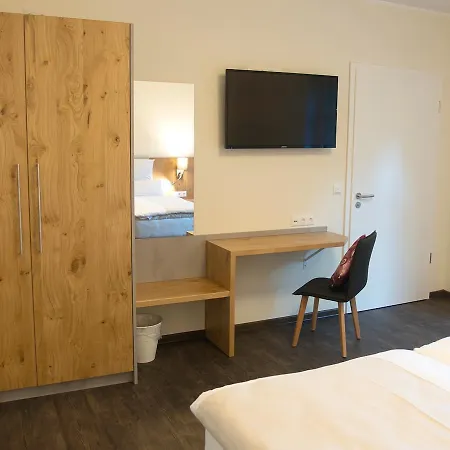 Hof Hahnenberg 3* Wagenfeld